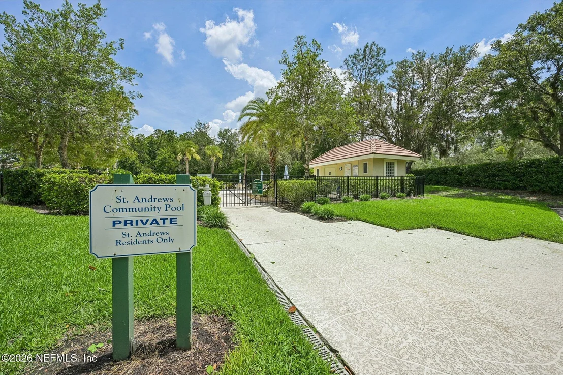 Photo of 325 ISLAND GREEN Drive