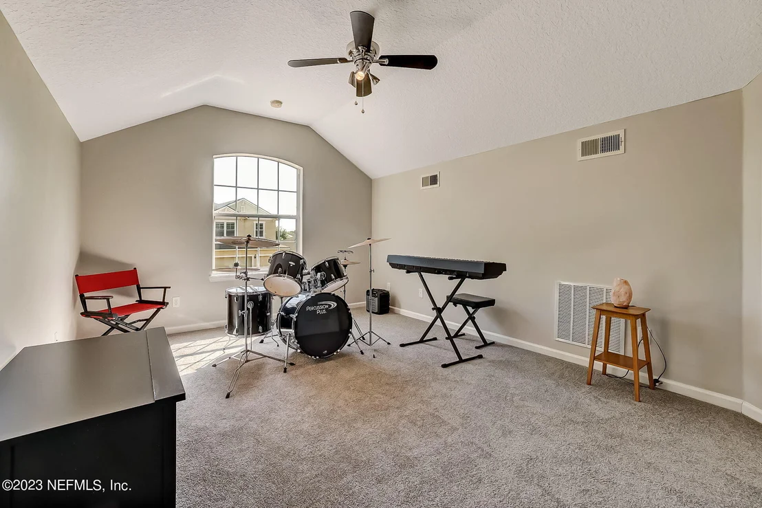 Photo of 9584 BEMBRIDGE MILL Drive