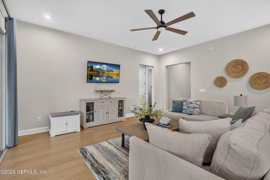 Photo of 87 PINELLAS Way