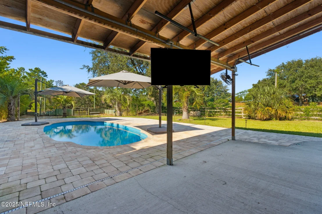 Photo of 16199 SHELLCRACKER Road