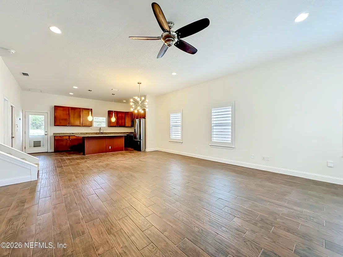 Photo of 3976 PALM Way