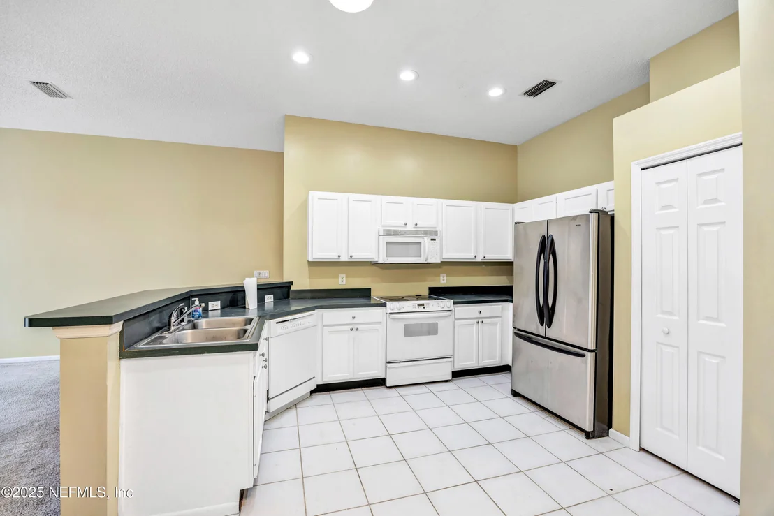 Photo of 4565 MAINMAST Lane
