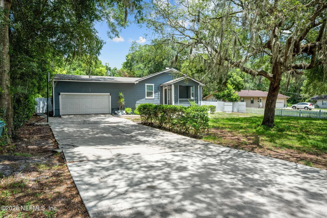 Photo of 9741 BRADLEY Road