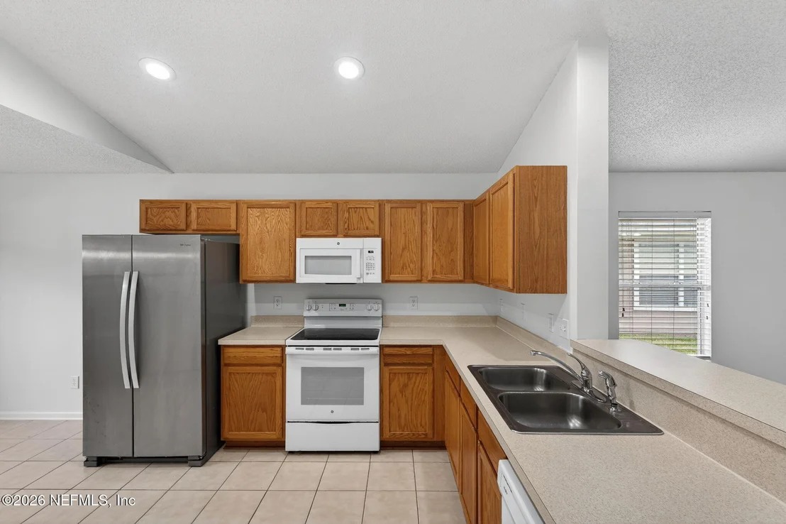 Photo of 800 S EDENBRIDGE Way