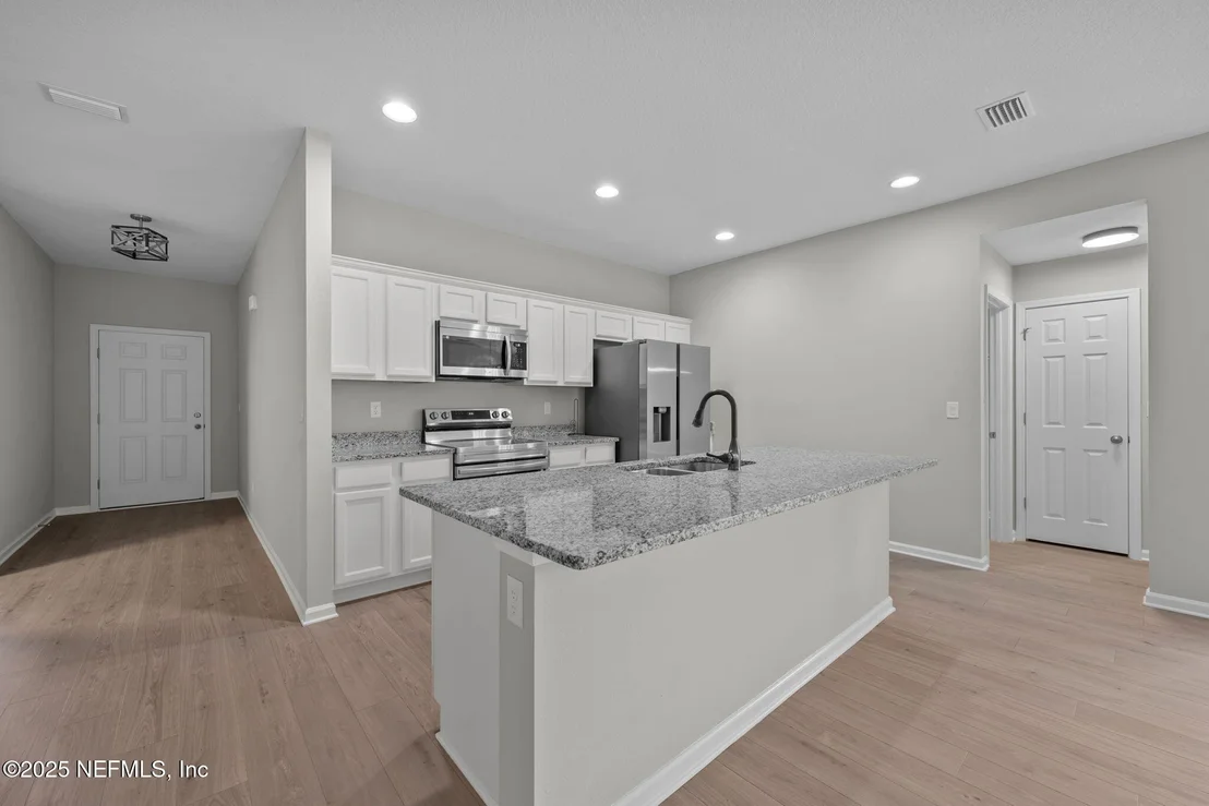 Photo of 613 OLEANDER Drive