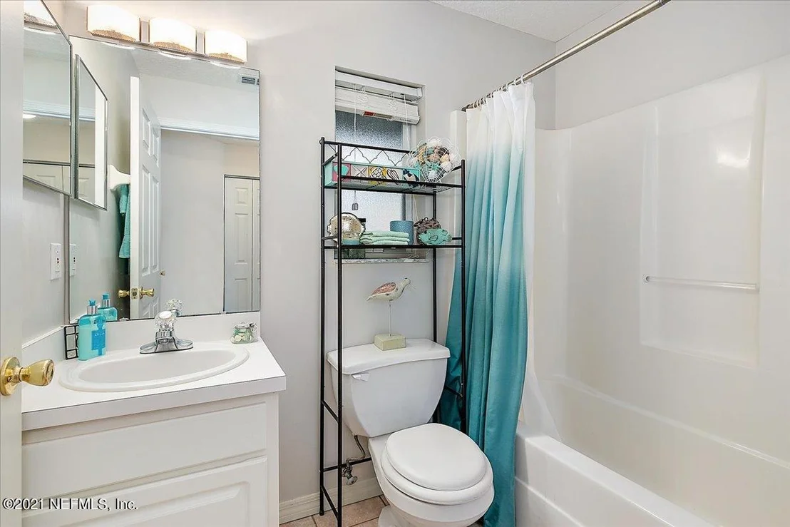 Photo of 440 ISLAND VIEW Circle