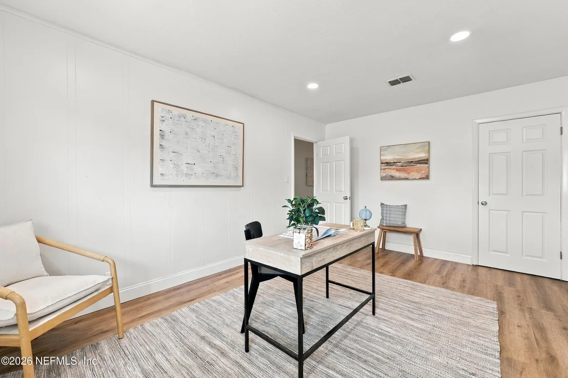 Photo of 25 SANDRA Drive