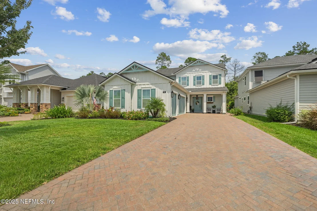 Photo of 62 PARKBLUFF Circle