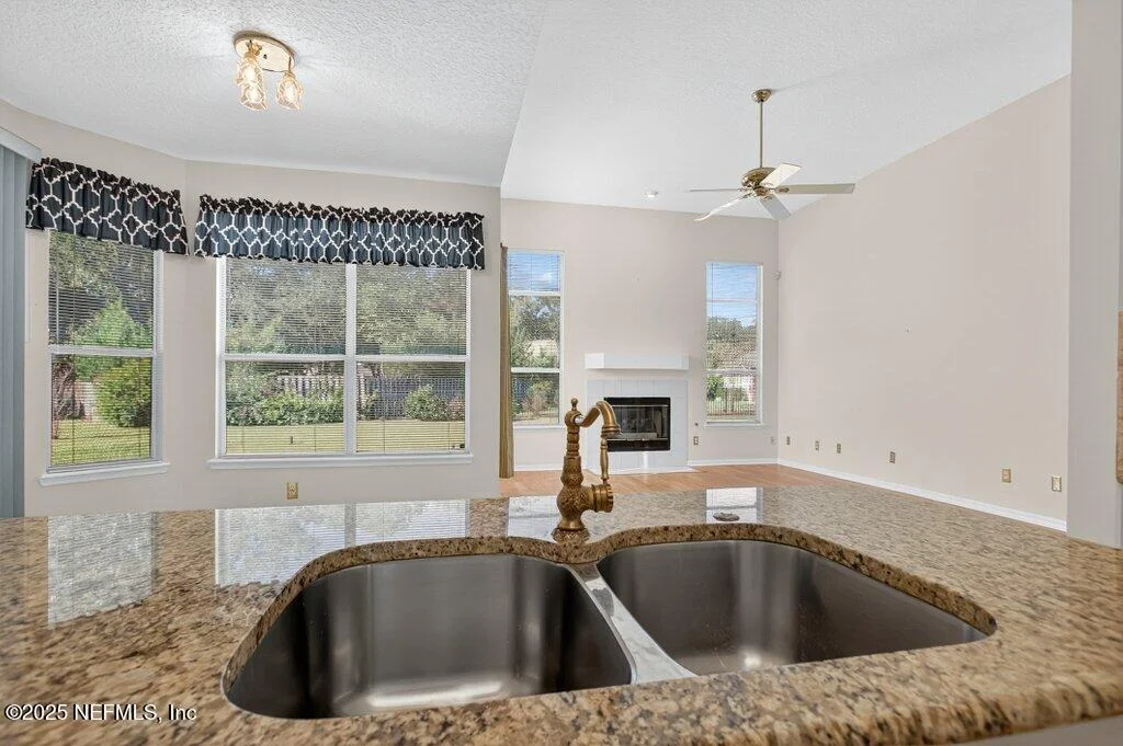 Photo of 388 LOLLY Lane