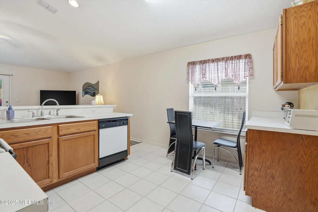 Photo of 1539 BEECHER Lane