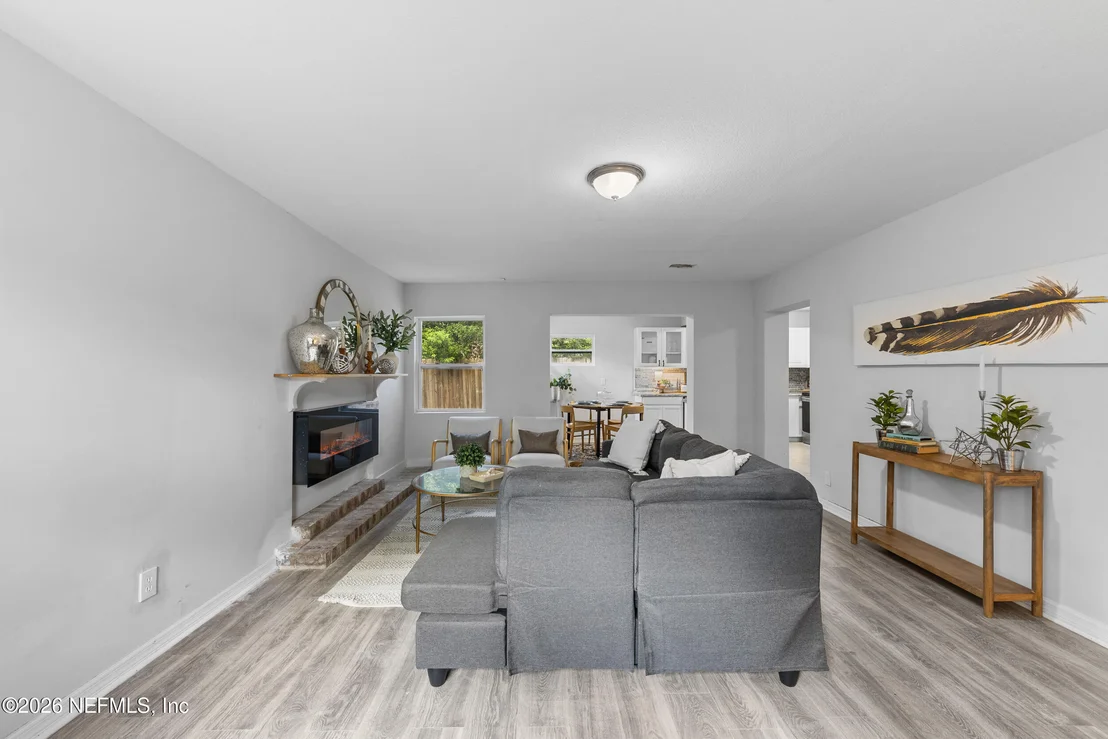 Photo of 3639 RENDALE Drive N
