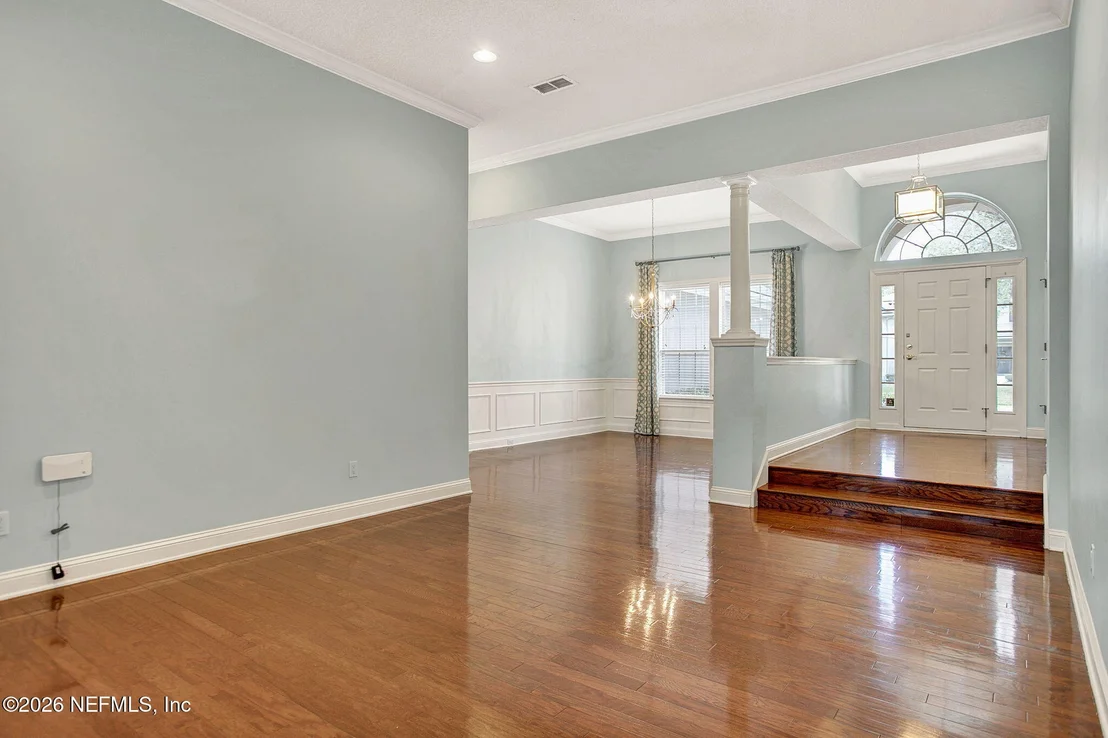 Photo of 1837 FOREST GLEN Way