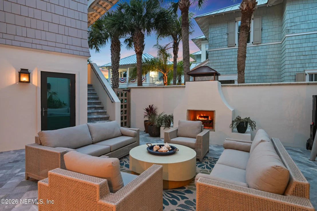 Photo of 688 OCEAN PALM Way