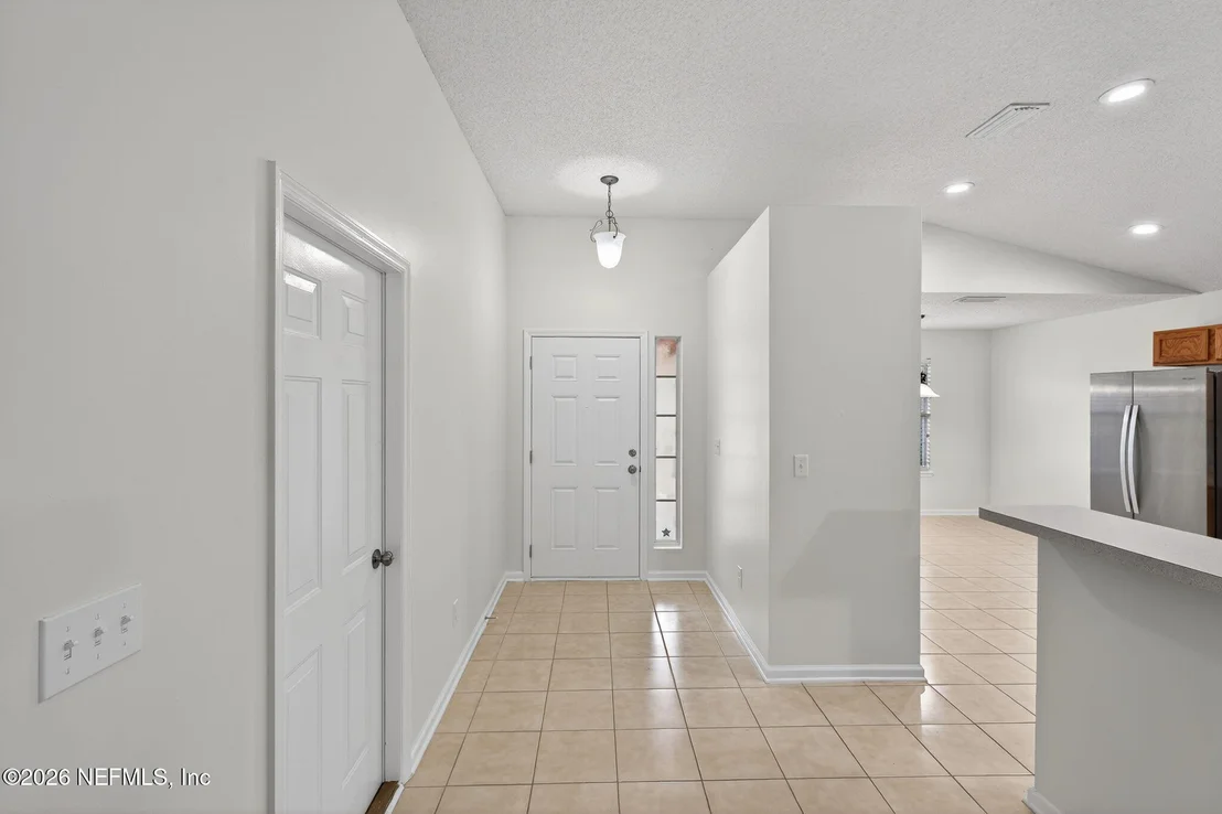 Photo of 800 S EDENBRIDGE Way
