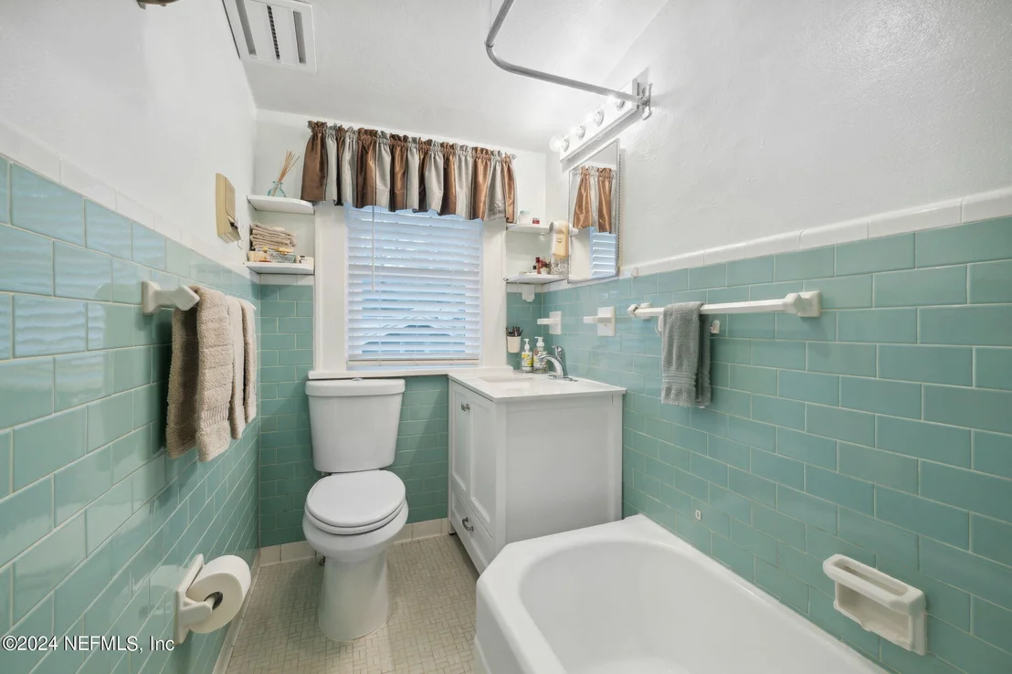 Photo of 3237 RANDALL Street
