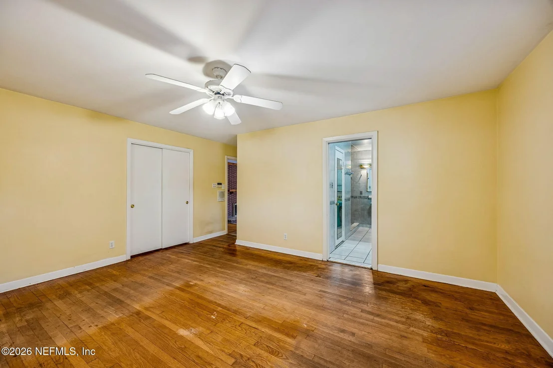 Photo of 4768 QUEEN Lane
