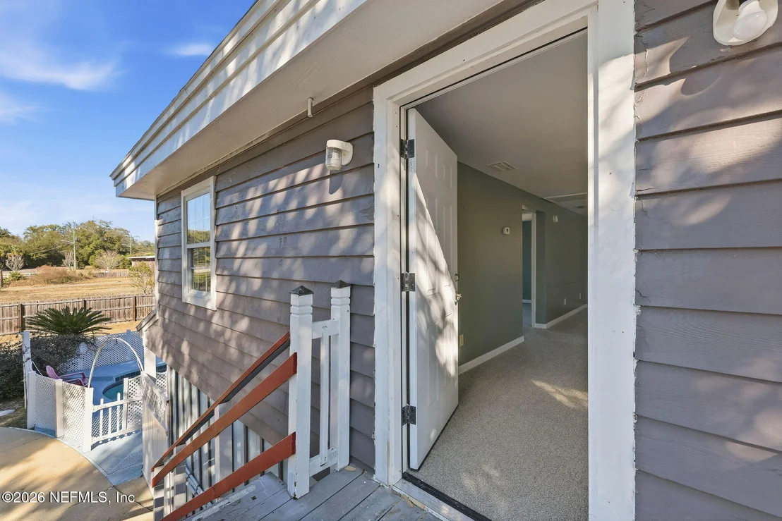 Photo of 1863 LIVE OAK Drive