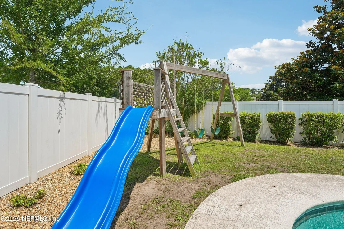 Photo of 96398 COMMODORE POINT Drive