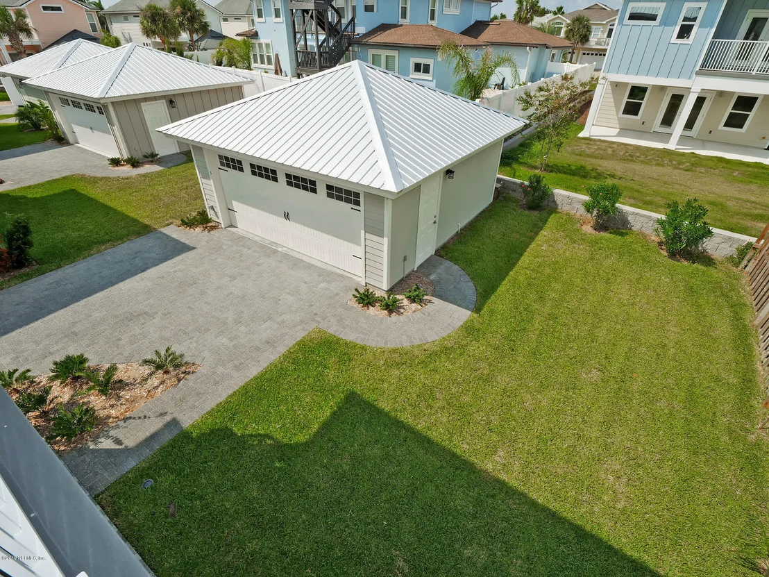 Photo of 228 DAVIS Street