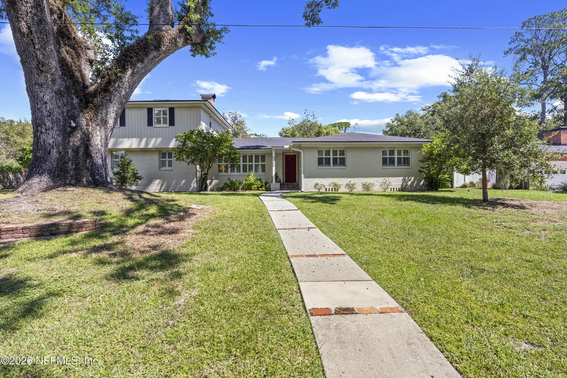 Photo of 4703 QUEEN Lane
