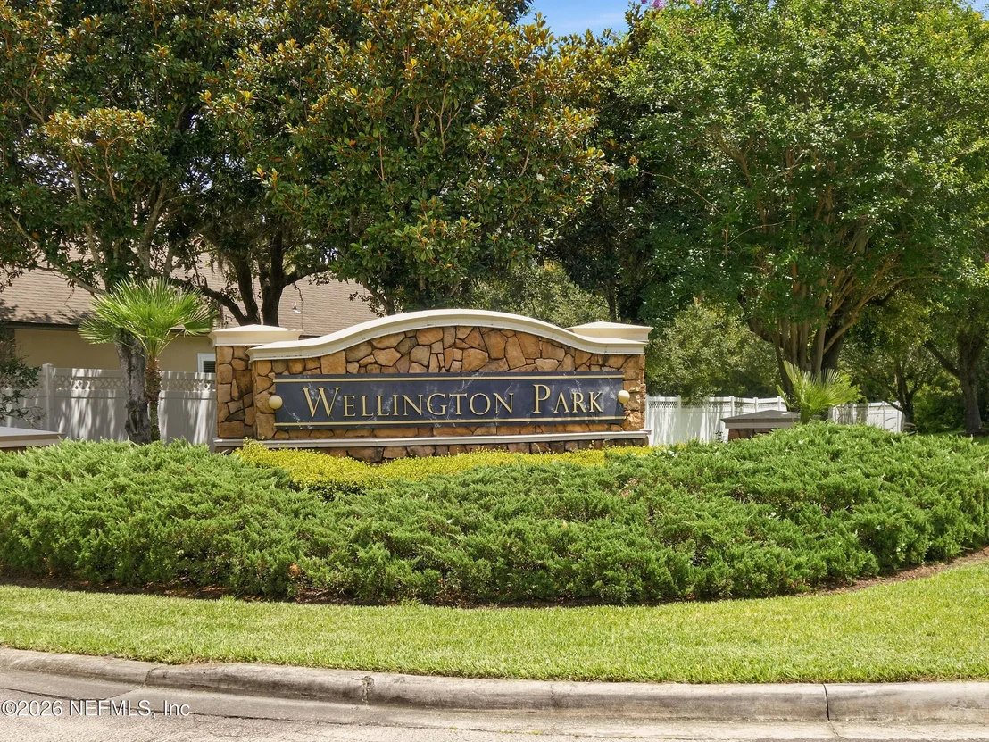 Photo of 605 FORT WILLIAM Drive