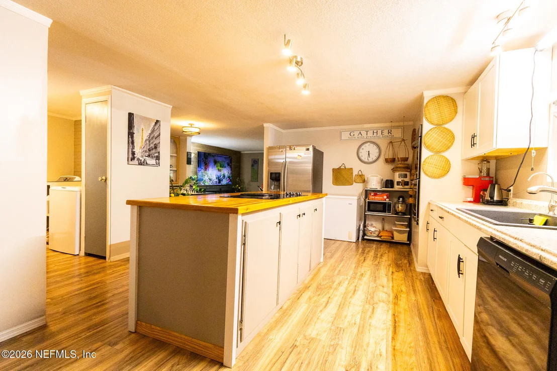 Photo of 239 LYNNE Drive