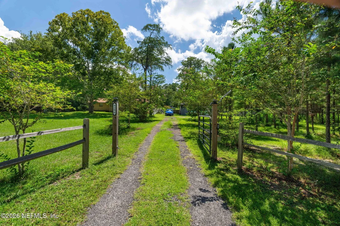 Photo of 9296 HIPPS Road