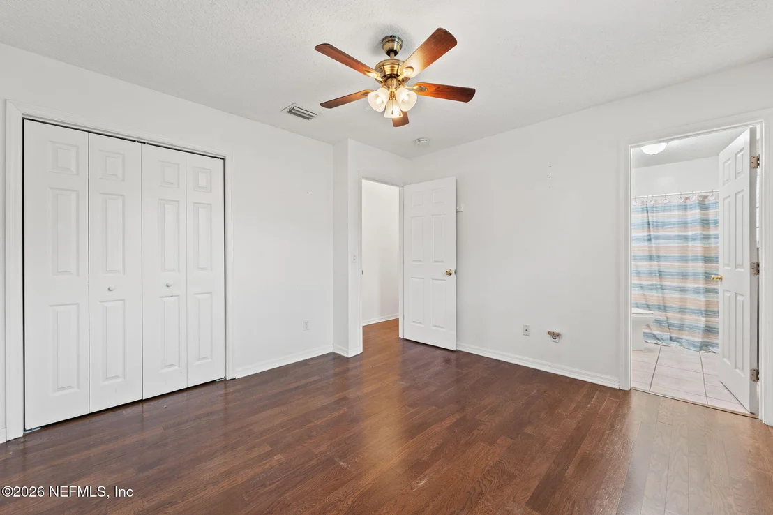 Photo of 489 TIMBERLANE Drive