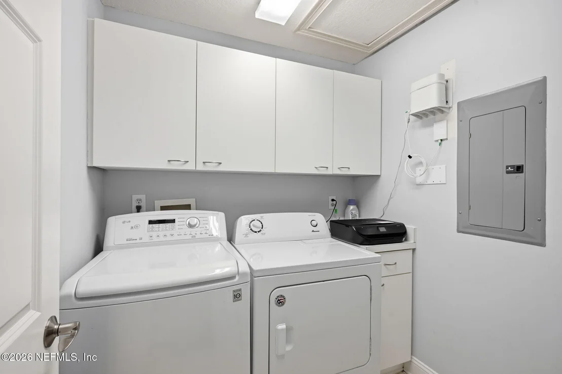 Photo of Unit 1332 at 355 N SHORE Circle