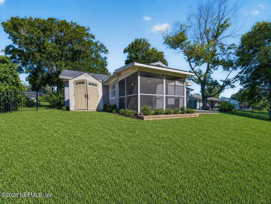 Photo of 474 CASUARINA Circle