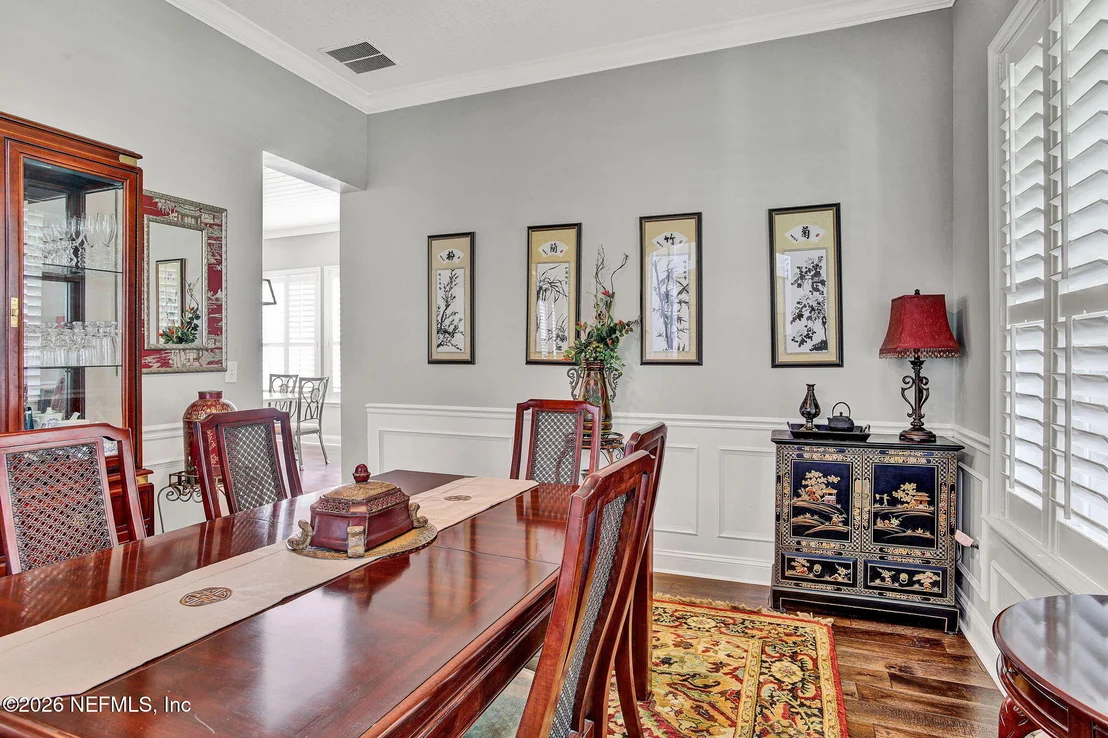 Photo of 1809 FOREST GLEN Way