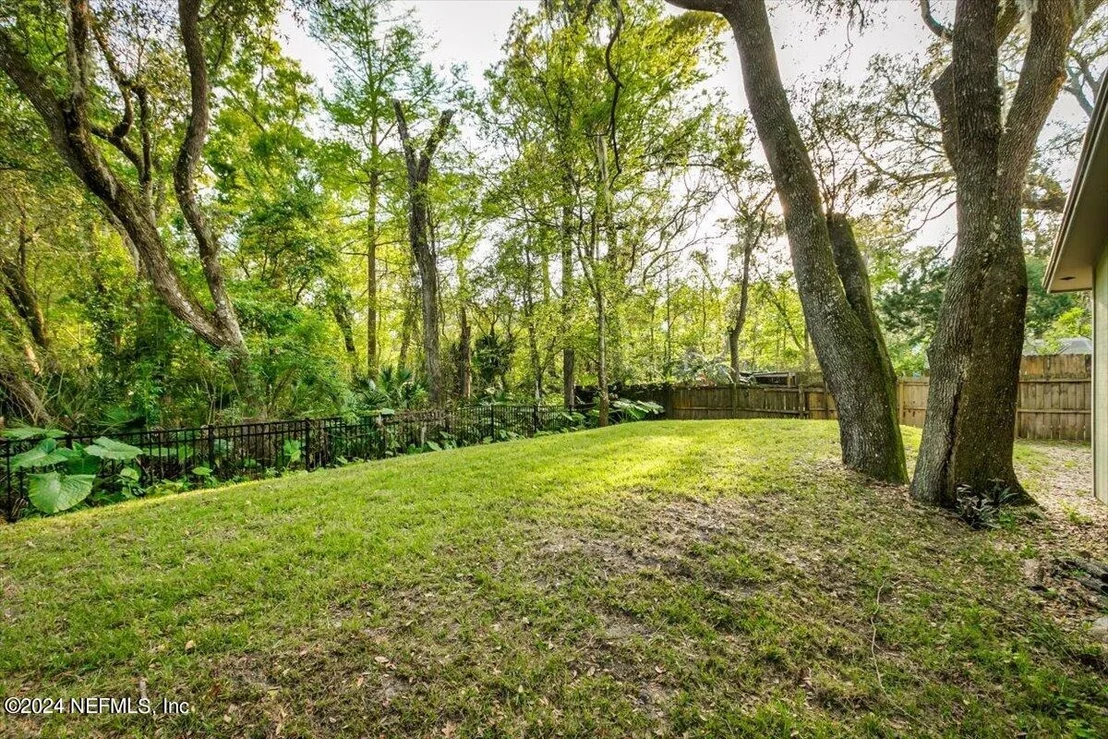 Photo of 1021 KENNEDY Drive