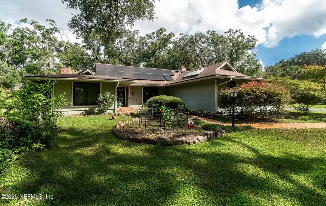 Photo of 2860 RAVINES Road