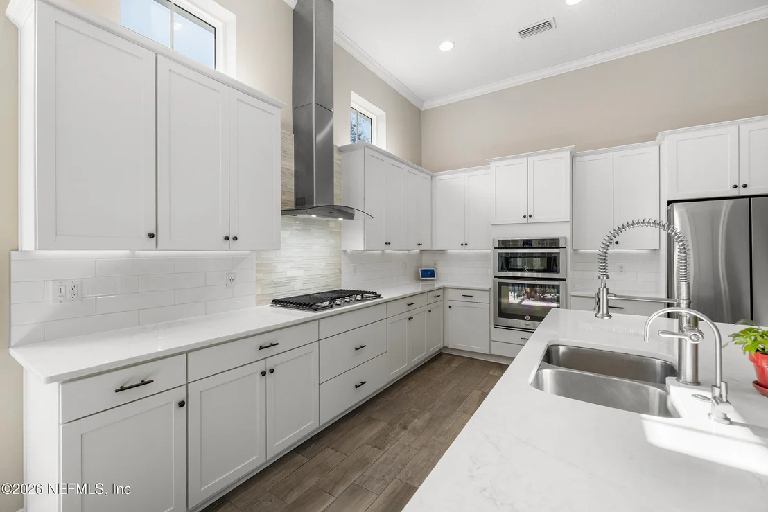 Photo of 447 GLENNEYRE Circle