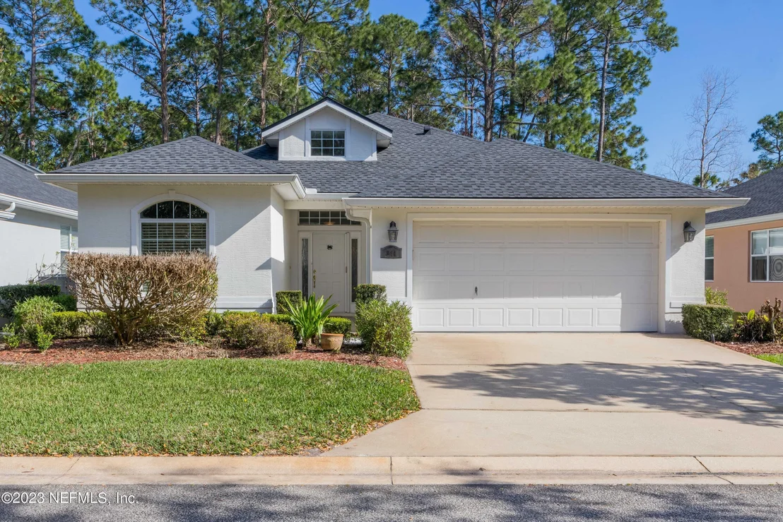 Photo of 844 CRESTWOOD Drive