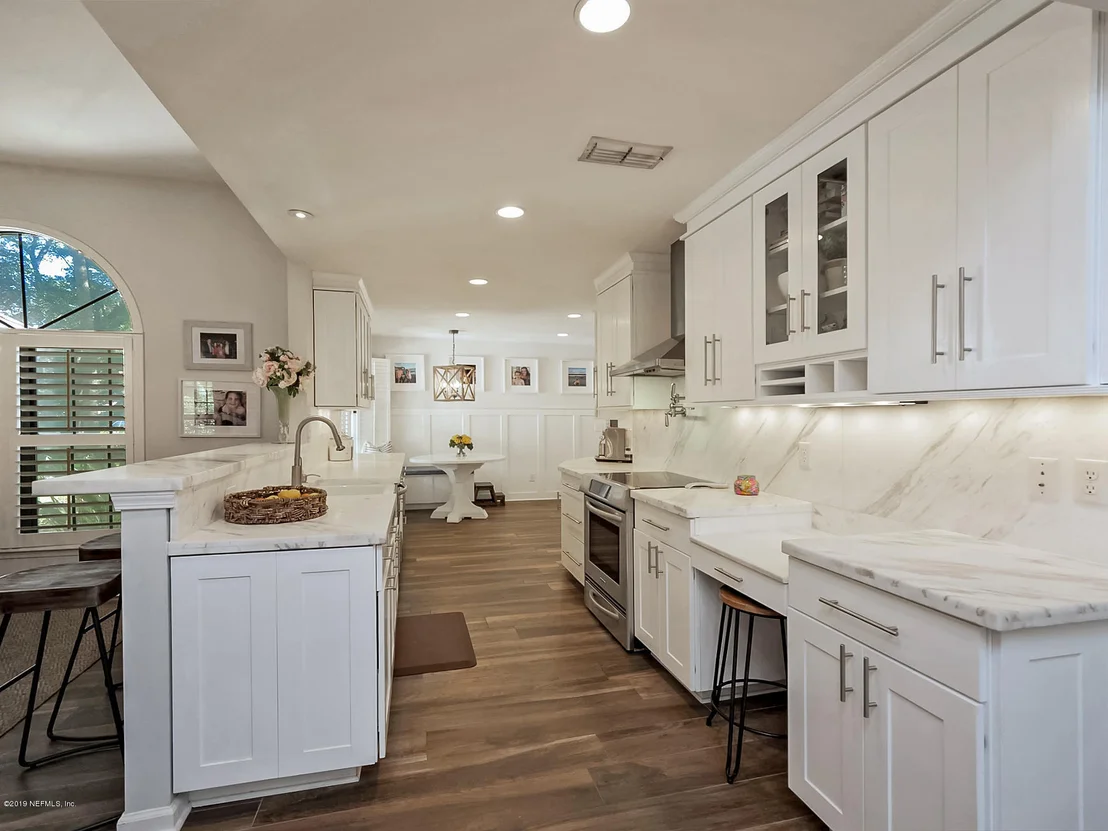 Photo of 235 OCEANFOREST Drive N