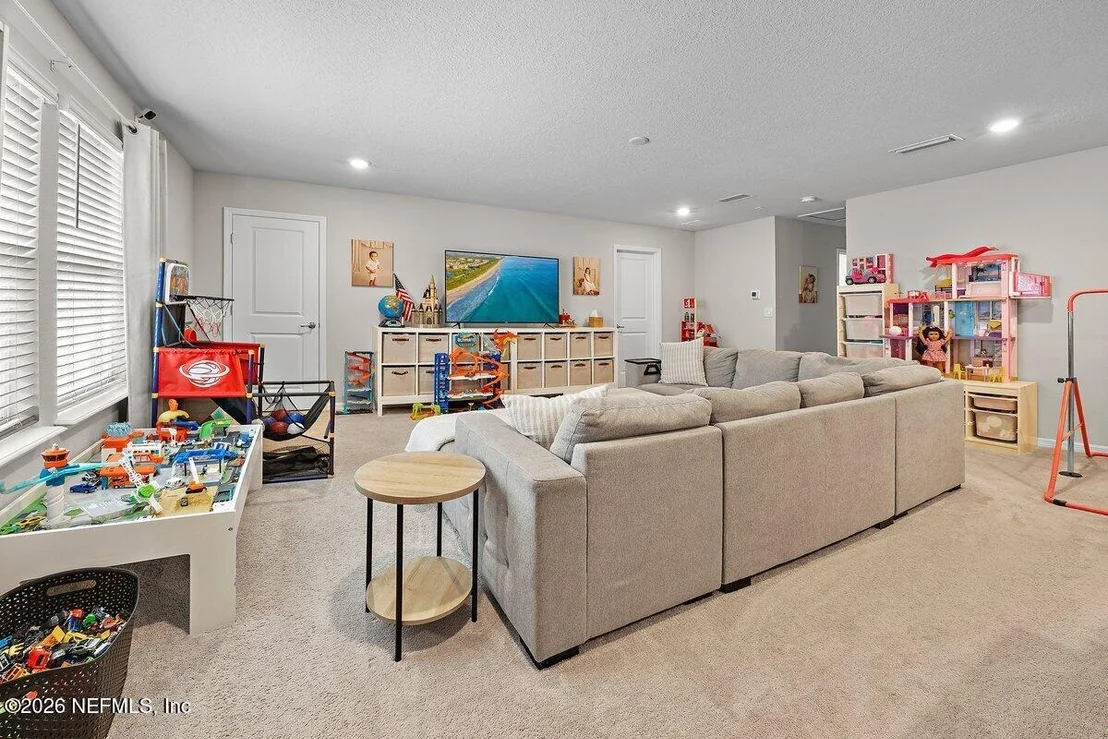 Photo of 174 MYRTLE OAK Court