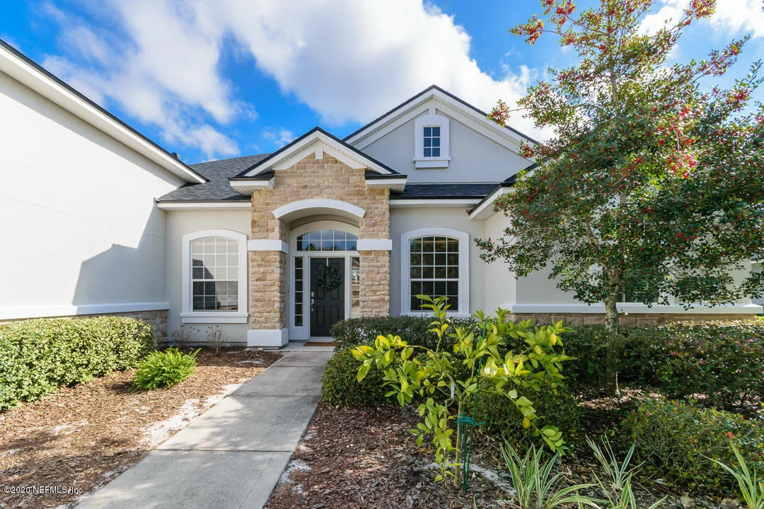 Photo of 228 HOLLAND Drive