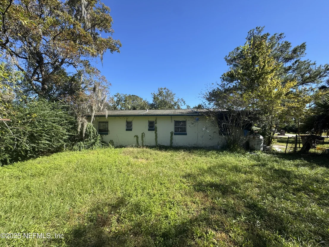 Photo of 9604 FLECHETTE Avenue