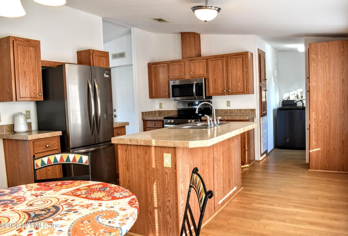 Photo of 117 LAKE VIEW Avenue