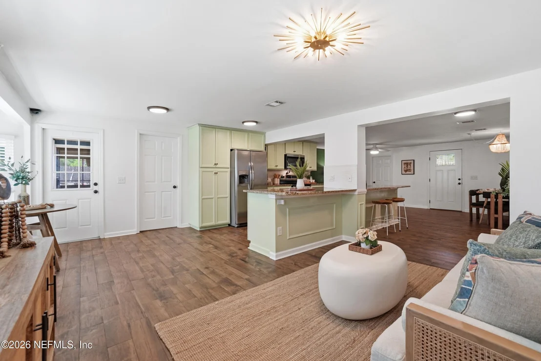 Photo of 466 MAKO Drive