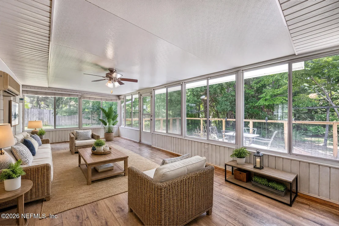 Photo of 829 RITA Circle