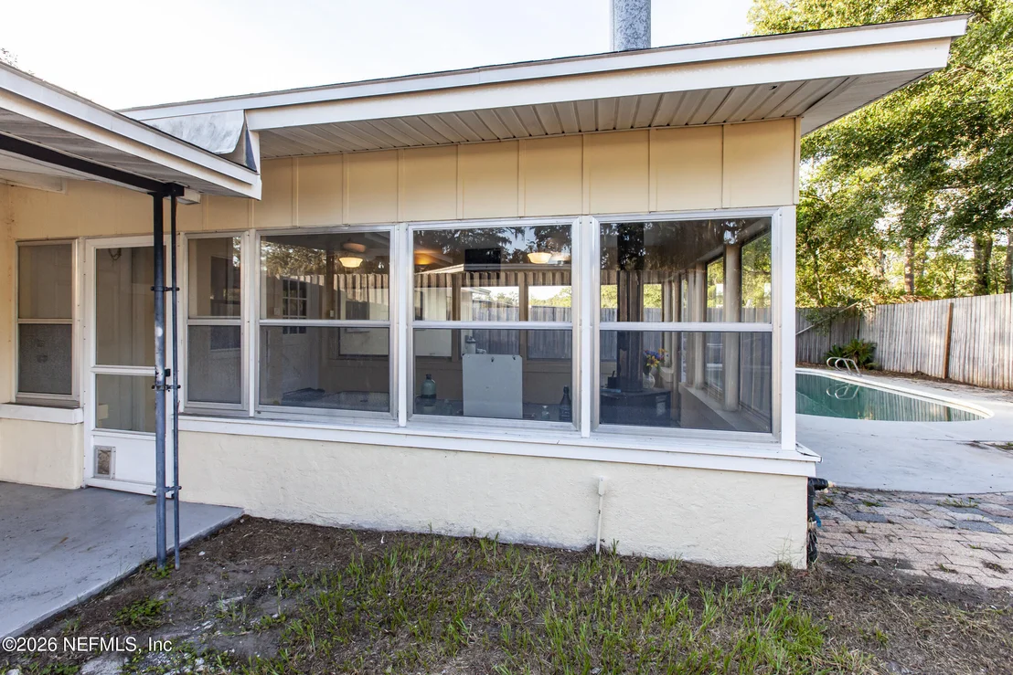 Photo of 2233 LA VALLE Drive