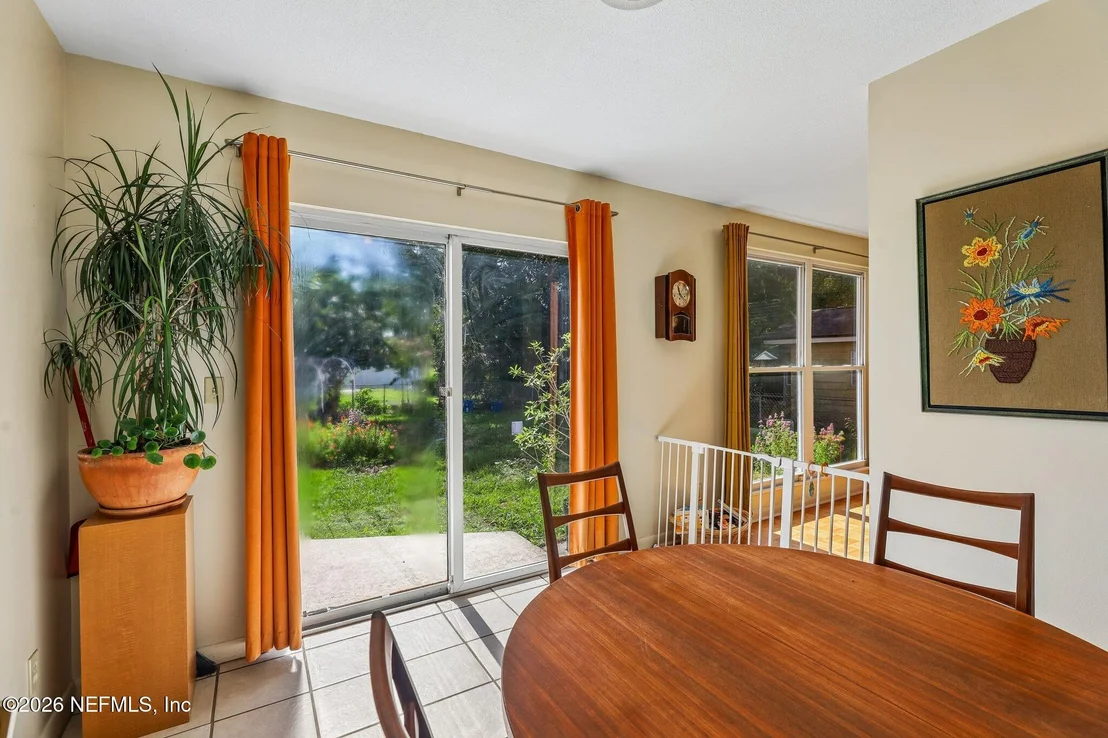 Photo of 1189 CROWN Drive