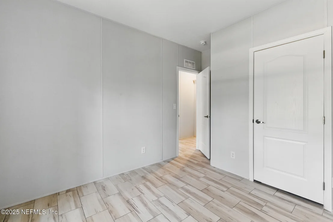 Photo of 106 HOWARD Drive