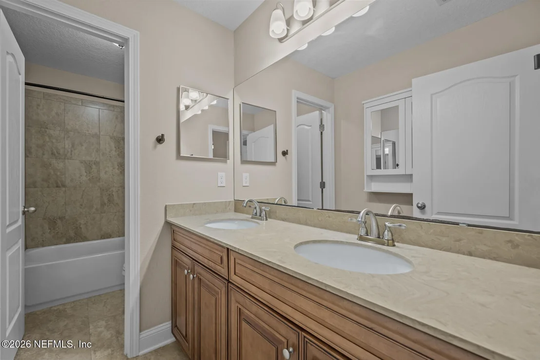 Photo of 4181 HAZELBROOK Lane