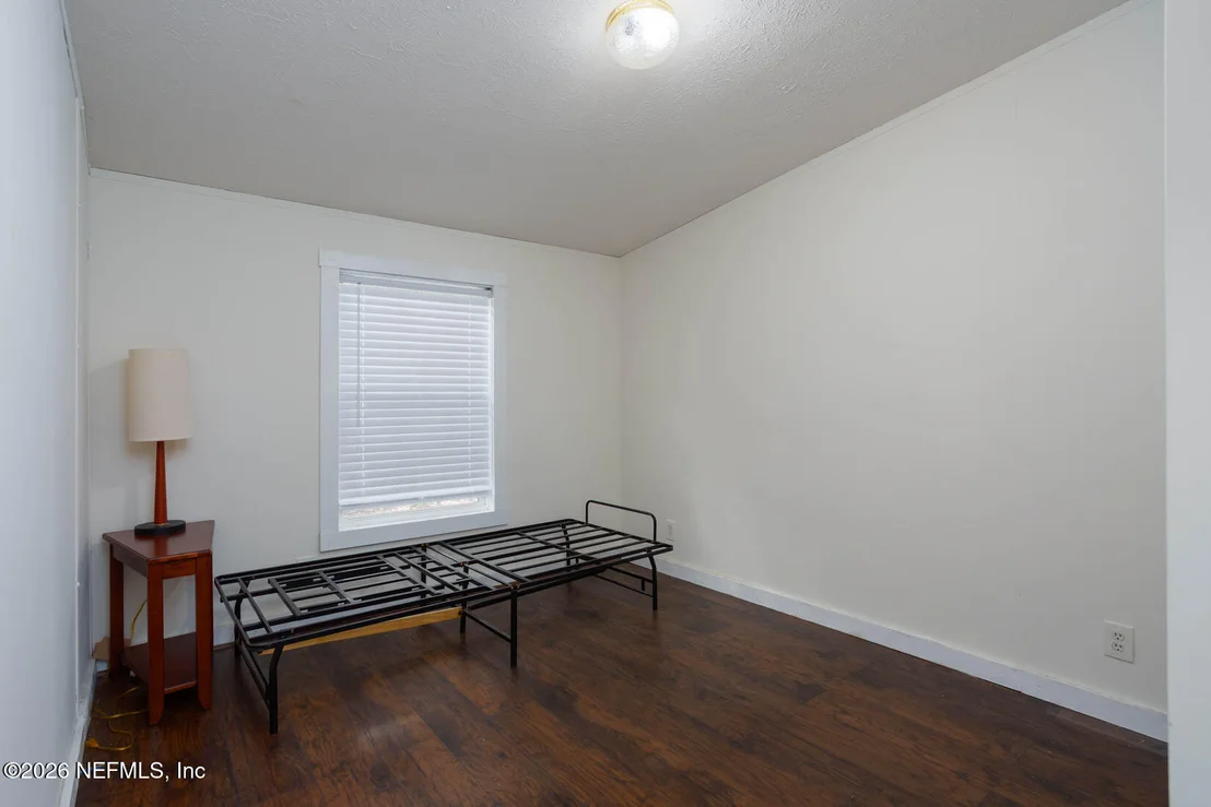 Photo of 101 W STRICKLAND Road