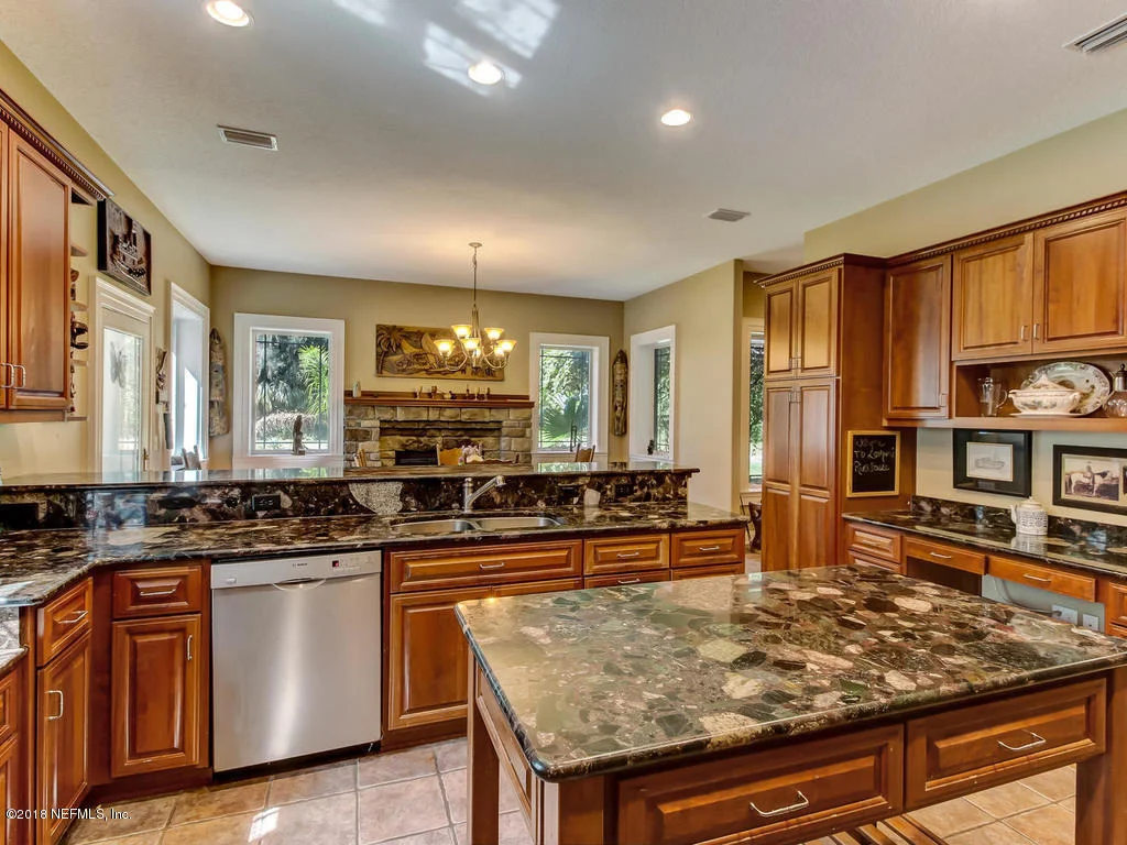Photo of 595 W RIVER Road