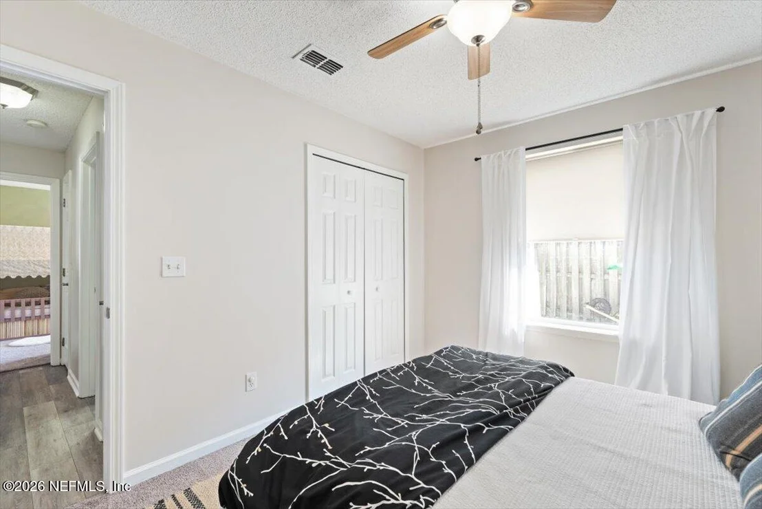 Photo of 7611 LEAFY FOREST Way