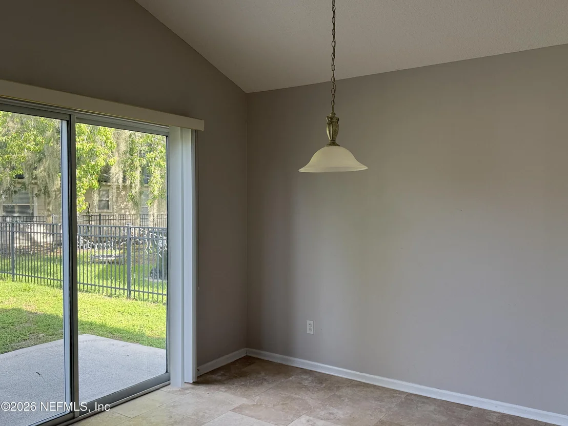 Photo of 1884 LAKE FOREST Lane